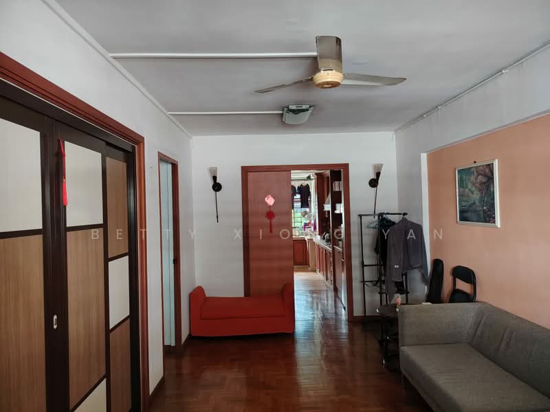 214 Bedok North Street 1, 214 Bedok North Street 1, 2 Bedrooms, 732 sqft, HDB Flat For Sale, by Betty Xiong Yan, 500176002 - Living Room - PropertyGuru.com.sg