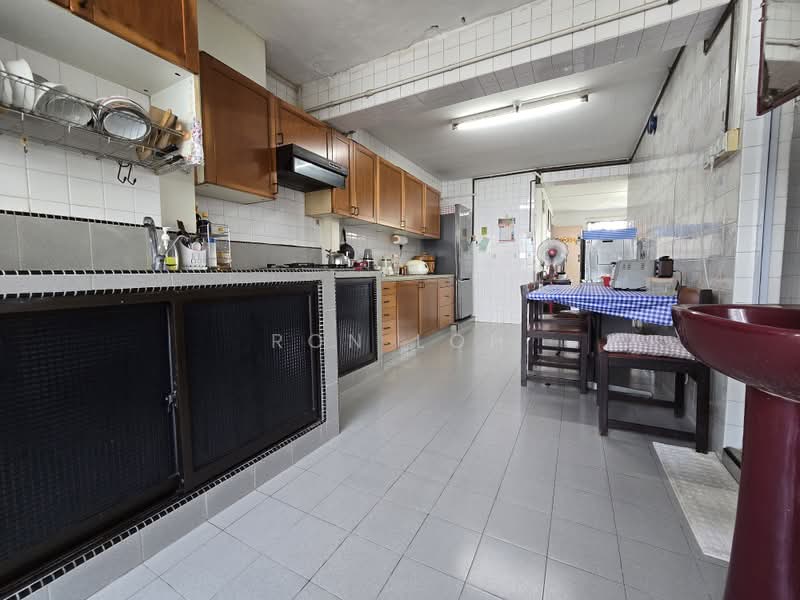 60 Marine Drive, 60 Marine Drive, 3 Bedrooms, 936 sqft, HDB Flat For Sale, by Ron Loh, 500176011 - Kitchen - PropertyGuru.com.sg