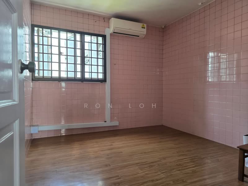 60 Marine Drive, 60 Marine Drive, 3 Bedrooms, 936 sqft, HDB Flat For Sale, by Ron Loh, 500176011 - Bedroom - PropertyGuru.com.sg