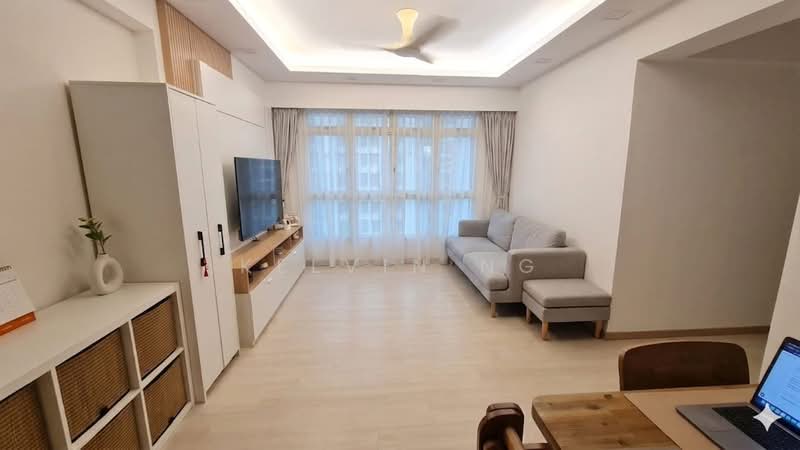 618A Punggol Drive, 618A Punggol Drive, 3 Bedrooms, 1,001 sqft, HDB Flat For Sale, by Kelvin Ng, 500176012 - Living Room - PropertyGuru.com.sg