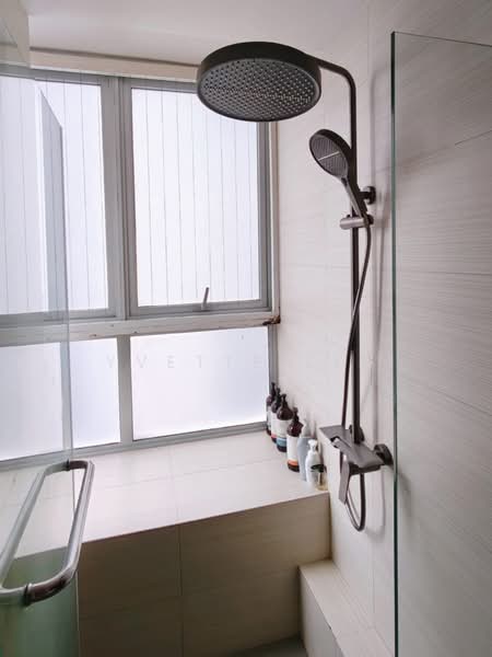 Oasis @ Elias, 60 - 72 Elias Road, 3 Bedrooms, 1,249 sqft, Condominium For Sale, by Yvette Lim, 500176013 - Bathroom - PropertyGuru.com.sg
