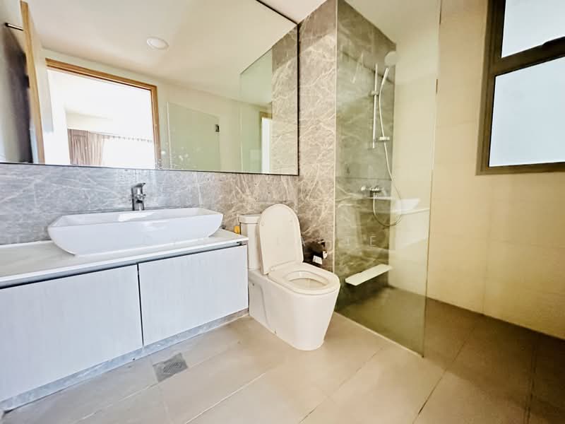 FLO Residence, 13 Punggol Field Walk, 2 Bedrooms, 786 sqft, Condominium For Sale, by Cynthia Teo, 500176022 - Bathroom - PropertyGuru.com.sg