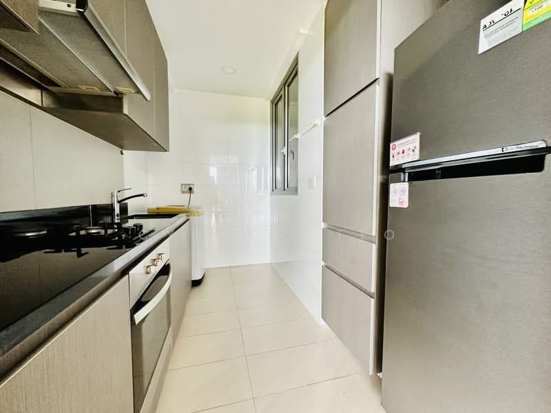 FLO Residence, 13 Punggol Field Walk, 2 Bedrooms, 786 sqft, Condominium For Sale, by Cynthia Teo, 500176022 - Kitchen - PropertyGuru.com.sg