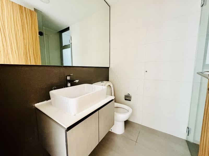 FLO Residence, 13 Punggol Field Walk, 2 Bedrooms, 786 sqft, Condominium For Sale, by Cynthia Teo, 500176022 - Bathroom - PropertyGuru.com.sg