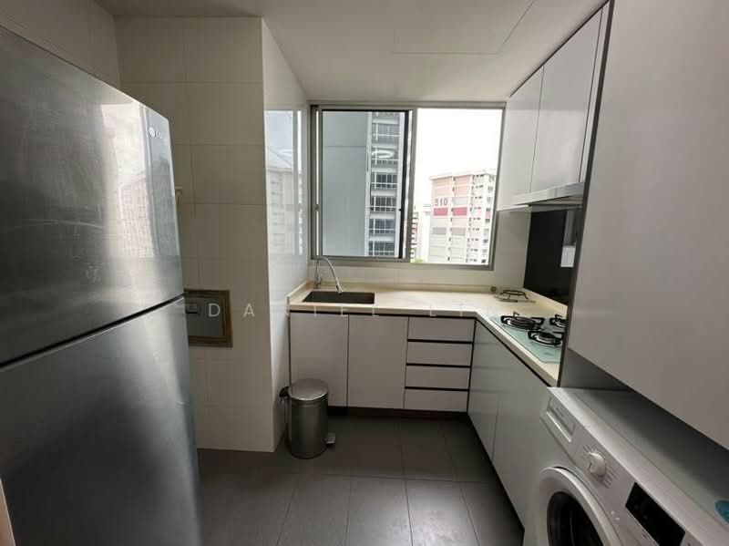 The Parc Condominium, 9 West Coast Walk, 2 Bedrooms, 980 sqft, Condominium For Rent, by Daniel Lin, 500176026 - Kitchen - PropertyGuru.com.sg