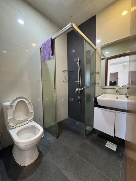 Parc Elegance, 15 Telok Kurau Road, 4 Bedrooms, 1,765 sqft, Condominium For Rent, by Kaylen Lee, 500176027 - Bathroom - PropertyGuru.com.sg