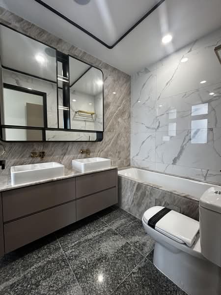 Perfect Ten, 323 Bukit Timah Road, 3 Bedrooms, 1,227 sqft, Condominium For Rent, by Yen Ling, 500176028 - Bathroom - PropertyGuru.com.sg