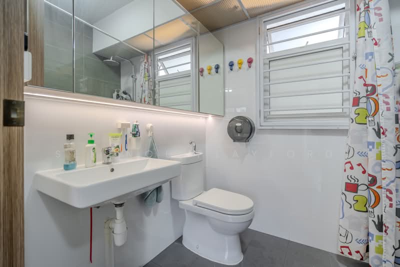 618B Tampines Street 61, 618B Tampines Street 61, 3 Bedrooms, 1,001 sqft, HDB Flat For Sale, by Serence Playford, 500176031 - Bathroom - PropertyGuru.com.sg