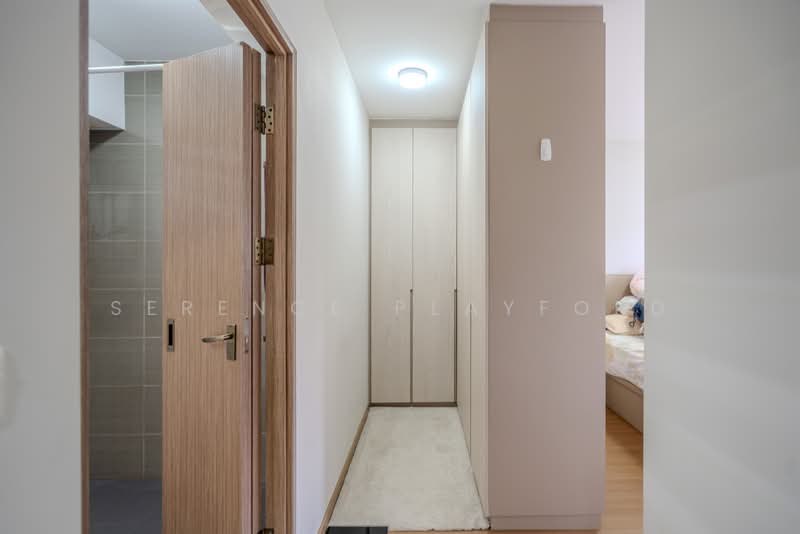 618B Tampines Street 61, 618B Tampines Street 61, 3 Bedrooms, 1,001 sqft, HDB Flat For Sale, by Serence Playford, 500176031 - Corridor - PropertyGuru.com.sg