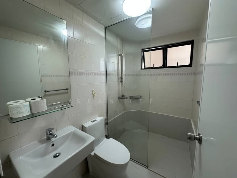 Bayshore Park, 66 Bayshore Road, 2 Bedrooms, 936 sqft, Condominium For Rent, by Sean Lee, 500176037 - Bathroom - PropertyGuru.com.sg