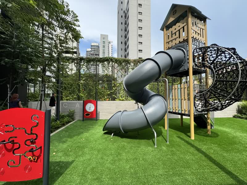 Irwell Hill Residences, 2 Irwell Hill, 2 Bedrooms, 657 sqft, Condominium For Sale, by Carrie Chin, 500176042 - Exterior - PropertyGuru.com.sg