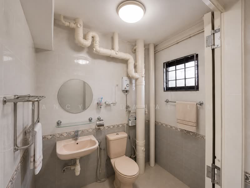 201A Compassvale Drive, 201A Compassvale Drive, 3 Bedrooms, 990 sqft, HDB Flat For Sale, by Nancy Hidajat Lim, 500176044 - Bathroom - PropertyGuru.com.sg