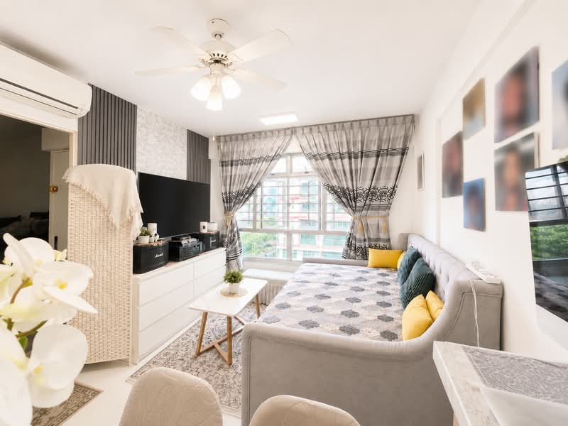 527D Costa Ris, 527D Pasir Ris Street 51, 1 Bedroom, 506 sqft, HDB Flat For Sale, by Nizam AR, 500176061 - Living Room - PropertyGuru.com.sg
