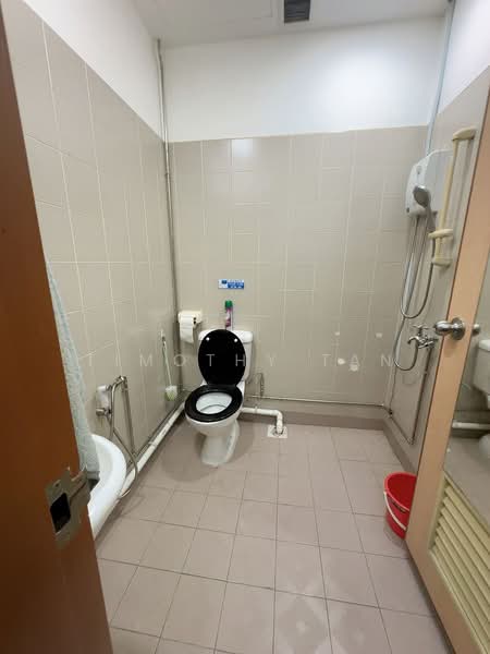 Wintech Centre, 6 Ubi Road 1, 1,087 sqft, Office For Rent, by Timothy Tan, 500176062 - Bathroom - CommercialGuru.com.sg