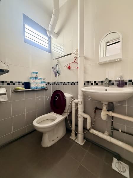108 Bedok North Road, 108 Bedok North Road, Room Rental, 120 sqft, HDB Flat For Rent, by Evon Ng, 500176063 - Bathroom - PropertyGuru.com.sg