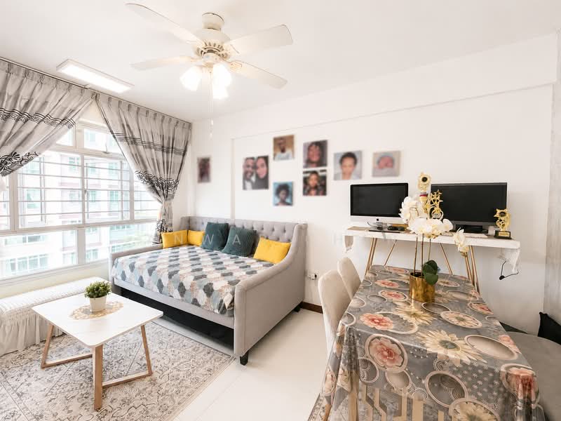 527D Costa Ris, 527D Pasir Ris Street 51, 1 Bedroom, 506 sqft, HDB Flat For Sale, by Anwar Chan, 500176071 - Living Room - PropertyGuru.com.sg
