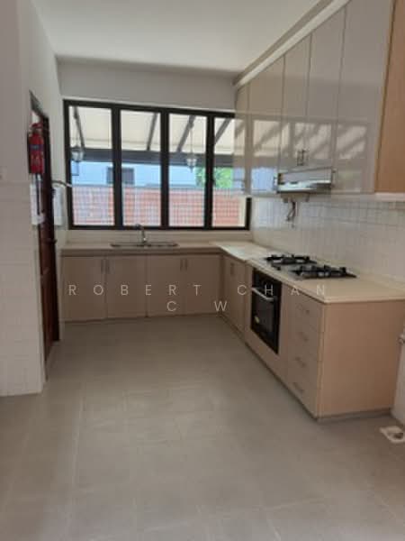 Princess of Wales Park, 100 Duchess Road, 5 Bedrooms, 3,300 sqft, Semi-Detached House For Rent, by Robert Chan C W, 500176084 - Kitchen - PropertyGuru.com.sg