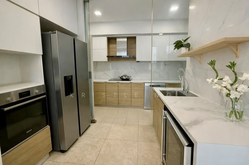 Freehold Semi-D Cluster | 8 @ Stratton, , 5 Bedrooms, 5,113 sqft, Semi-Detached House For Sale, by Kristle Ng, 500176090 - Kitchen - PropertyGuru.com.sg