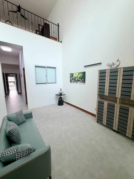 Westville, Westwood Avenue, Room Rental, 139 sqft, Terraced House For Rent, by Wang Jing, 500176092 - Living Room - PropertyGuru.com.sg