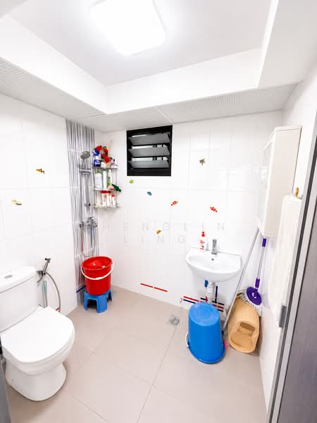 462B Blossom Spring @ Yishun, 462B Yishun Avenue 6, Room Rental, 118 sqft, HDB Flat For Rent, by Zhenglin Ling, 500176093 - Bathroom - PropertyGuru.com.sg