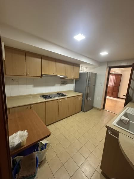 Evergreen Park, 31 Hougang Avenue 7, 3 Bedrooms, 1,248 sqft, Condominium For Rent, by Jacob Ong, 500176108 - Kitchen - PropertyGuru.com.sg