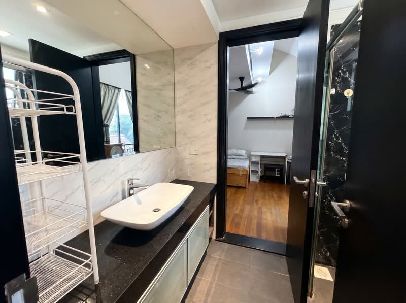 Sennett Estate, Butterfly Avenue, 6 Bedrooms, 5,121 sqft, Corner Terrace For Sale, by Esther Txe, 500176114 - Bathroom - PropertyGuru.com.sg