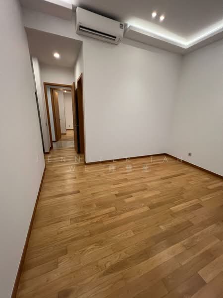 Marina Bay Residences, 18 Marina Boulevard, 5 Bedrooms, 3,972 sqft, Condominium For Sale, by Jennifer Tan WL 陈慧莲, 500176135 - Corridor - PropertyGuru.com.sg