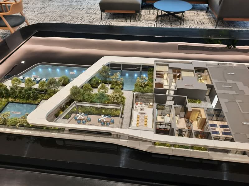 Union Square Residences, 28 Havelock Road,, 3 Bedrooms, 1,066 sqft, Condominium For Sale, by Angela Chen, 500176138 - Pool - PropertyGuru.com.sg