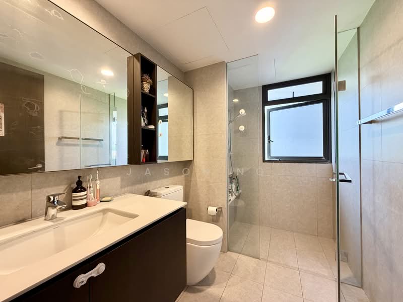 iNz Residence, 68 Choa Chu Kang Avenue 5, 3 Bedrooms, 990 sqft, Executive Condominium For Sale, by Jason Ng, 500176143 - Bathroom - PropertyGuru.com.sg