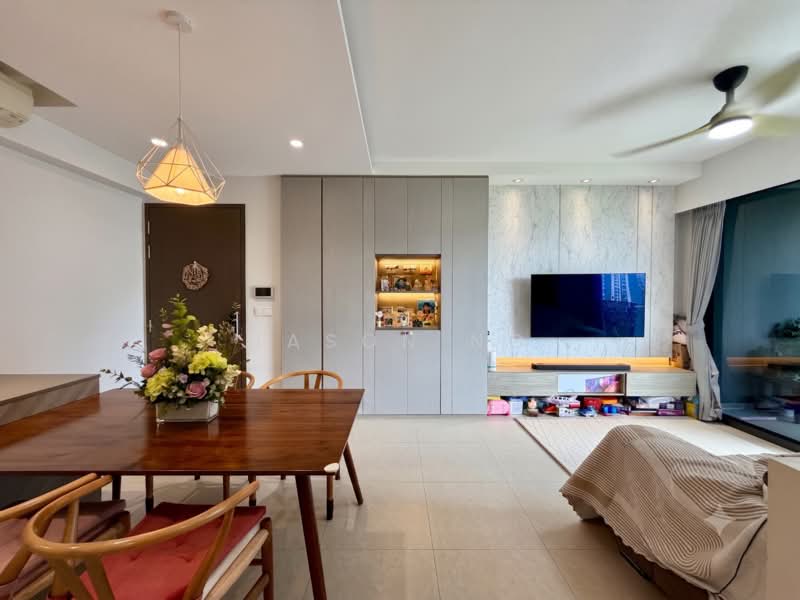 iNz Residence, 68 Choa Chu Kang Avenue 5, 3 Bedrooms, 990 sqft, Executive Condominium For Sale, by Jason Ng, 500176143 - Living Room - PropertyGuru.com.sg
