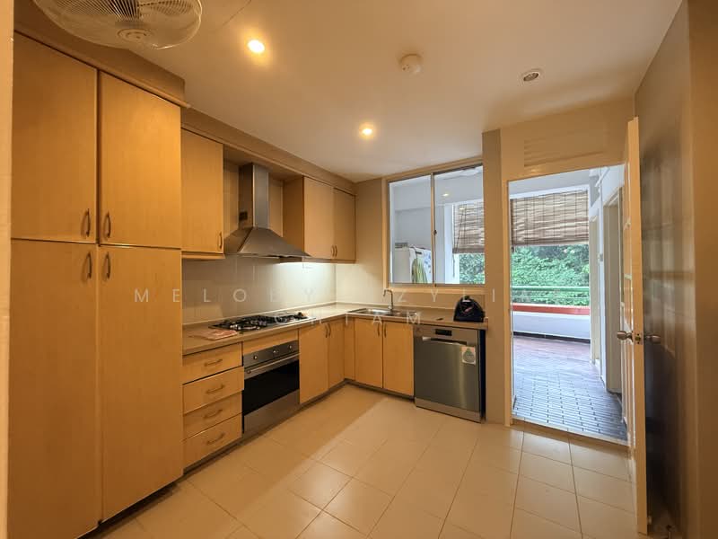 Villa Delle Rose, Taman Nakhoda, 4 Bedrooms, 2,800 sqft, Condominium For Rent, by Melody Azyliae Chiam, 500176148 - Kitchen - PropertyGuru.com.sg