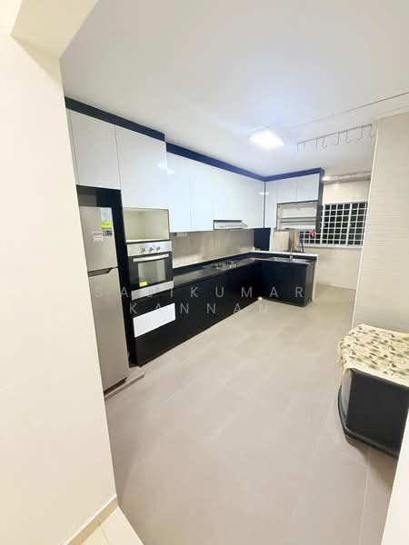 907 Tampines Avenue 4, 907 Tampines Avenue 4, 2 Bedrooms, 780 sqft, HDB Flat For Sale, by Sasikumar Kannan, 500176151 - Kitchen - PropertyGuru.com.sg