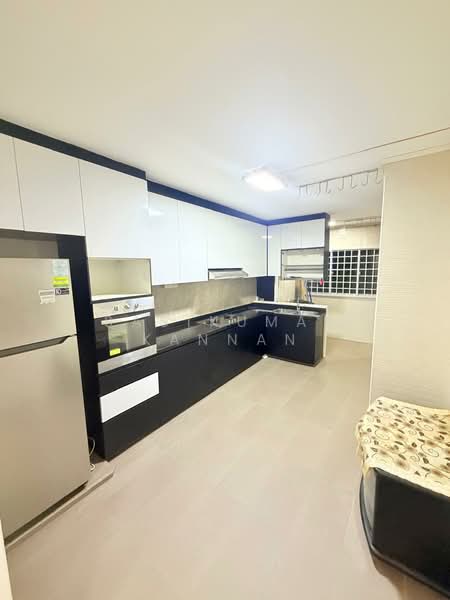 907 Tampines Avenue 4, 907 Tampines Avenue 4, 2 Bedrooms, 780 sqft, HDB Flat For Sale, by Sasikumar Kannan, 500176151 - Kitchen - PropertyGuru.com.sg
