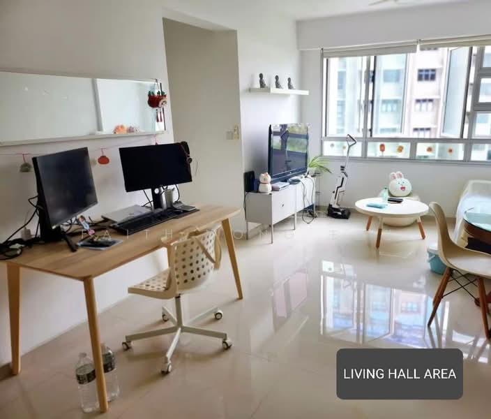 18C MacPherson Residency, 18C Circuit Road, 2 Bedrooms, 721 sqft, HDB Flat For Sale, by Faith Wong 王蕙蕙, 500176156 - Living Room - PropertyGuru.com.sg