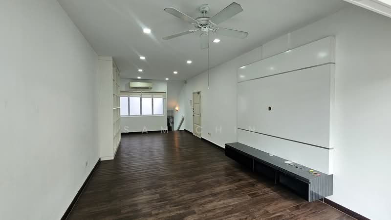 Finland Gardens, 54 East Coast Terrace, 3 Bedrooms, 1,808 sqft, Condominium For Rent, by Sam Chin, 500176167 - Living Room - PropertyGuru.com.sg