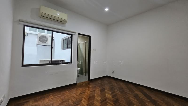 Finland Gardens, 54 East Coast Terrace, 3 Bedrooms, 1,808 sqft, Condominium For Rent, by Sam Chin, 500176167 - PropertyGuru.com.sg