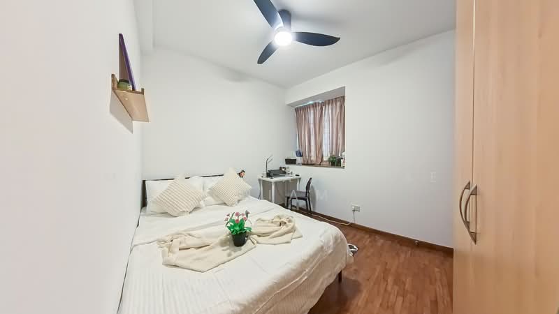 Queens, 16 Stirling Road, Room Rental, 250 sqft, Condominium For Rent, by Melody Azyliae Chiam, 500176168 - Bedroom - PropertyGuru.com.sg