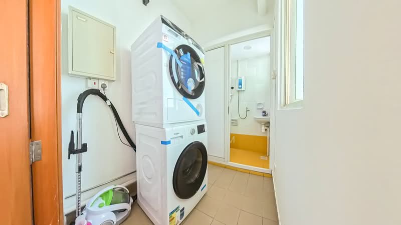 Queens, 16 Stirling Road, Room Rental, 250 sqft, Condominium For Rent, by Melody Azyliae Chiam, 500176168 - Interior - PropertyGuru.com.sg