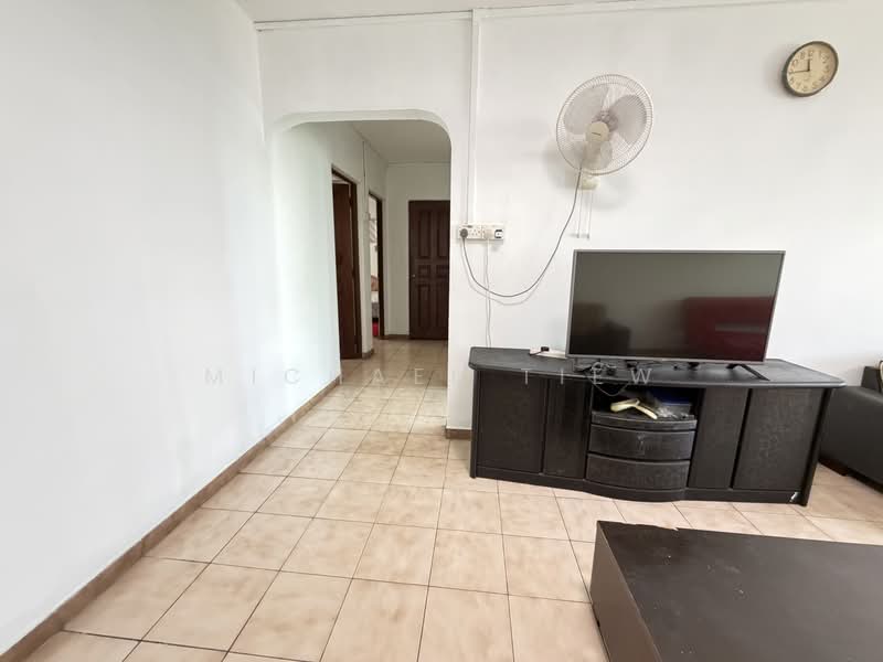 104 Gangsa Road, 104 Gangsa Road, 3 Bedrooms, 1,109 sqft, HDB Flat For Sale, by Michael Tiew, 500176173 - Living Room - PropertyGuru.com.sg