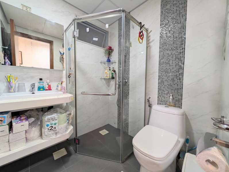 Pinevale, 6 Tampines Street 73, 3 Bedrooms, 1,582 sqft, Condominium For Sale, by Sheryl Seow, 500176179 - Bathroom - PropertyGuru.com.sg