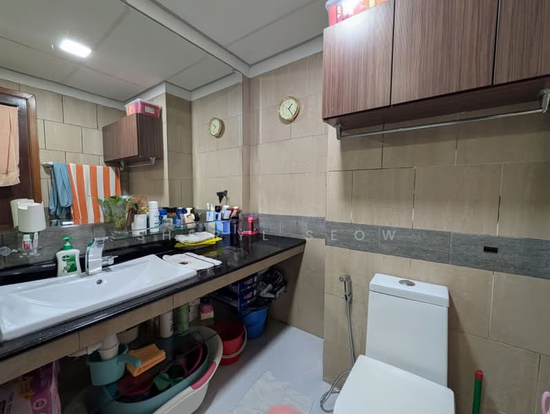 Pinevale, 6 Tampines Street 73, 3 Bedrooms, 1,582 sqft, Condominium For Sale, by Sheryl Seow, 500176179 - Bathroom - PropertyGuru.com.sg