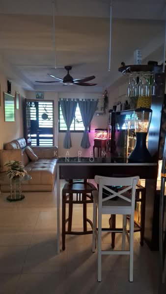 303 Clementi Avenue 4, 303 Clementi Avenue 4, Room Rental, 120 sqft, HDB Flat For Rent, by Karen Neo, 500176181 - Living Room - PropertyGuru.com.sg
