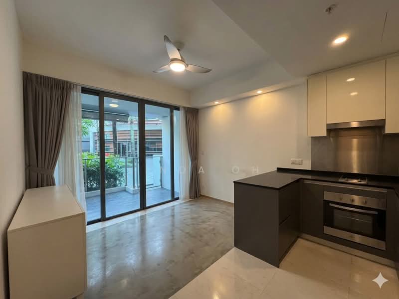 Hedges Park Condominium, 75 Flora Drive, 1 Bedroom, 570 sqft, Condominium For Sale, by Linda Oh, 500176188 - Kitchen - PropertyGuru.com.sg