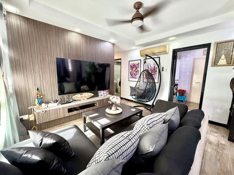 157B Rivervale Crescent, 157B Rivervale Crescent, 3 Bedrooms, 1,012 sqft, HDB Flat For Sale, by Hidayat Shariff, 500176190 - Living Room - PropertyGuru.com.sg