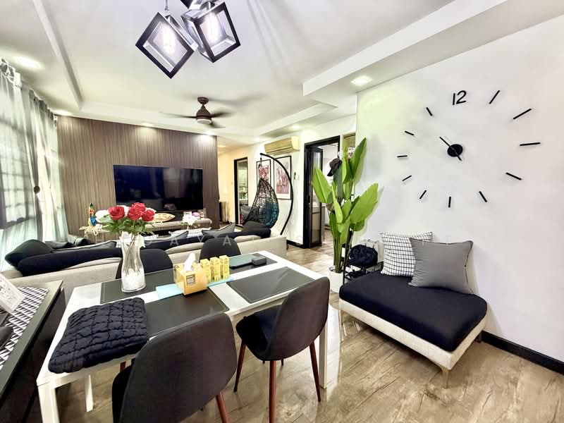 157B Rivervale Crescent, 157B Rivervale Crescent, 3 Bedrooms, 1,012 sqft, HDB Flat For Sale, by Hidayat Shariff, 500176190 - Living Room - PropertyGuru.com.sg