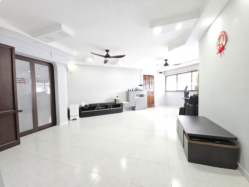 116 Bukit Batok West Avenue 6, 116 Bukit Batok West Avenue 6, 3 Bedrooms, 1,152 sqft, HDB Flat For Sale, by Joanne Ng, 500176199 - Living Hall - PropertyGuru.com.sg