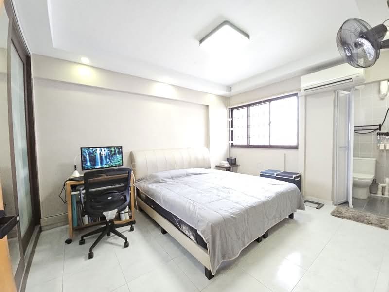 116 Bukit Batok West Avenue 6, 116 Bukit Batok West Avenue 6, 3 Bedrooms, 1,152 sqft, HDB Flat For Sale, by Joanne Ng, 500176199 - Master Bedroom - PropertyGuru.com.sg
