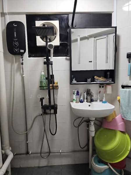 116 Bukit Batok West Avenue 6, 116 Bukit Batok West Avenue 6, 3 Bedrooms, 1,152 sqft, HDB Flat For Sale, by Joanne Ng, 500176199 - Common Bathroom - PropertyGuru.com.sg