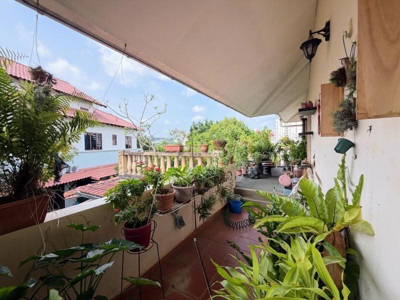 $1xxxPsf⭐️Flat Elevated Bungalow⭐️Botanic Setting⭐️Dickson☎️94.88.40.80⭐️, Chestnut/Cashew/Upper Bukit Timah/Diary Farm, Dairy Farm / Bukit Panjang / Choa Chu Kang, 6 Bedrooms, 8,500 sqft, Detached House For Sale, by Dickson Neo, 500176205 - Balcony - PropertyGuru.com.sg
