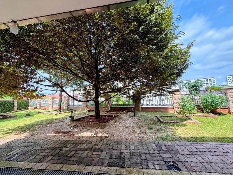 $1xxxPsf⭐️Flat Elevated Bungalow⭐️Botanic Setting⭐️Dickson☎️94.88.40.80⭐️, Chestnut/Cashew/Upper Bukit Timah/Diary Farm, Dairy Farm / Bukit Panjang / Choa Chu Kang, 6 Bedrooms, 8,500 sqft, Detached House For Sale, by Dickson Neo, 500176205 - Garden - PropertyGuru.com.sg